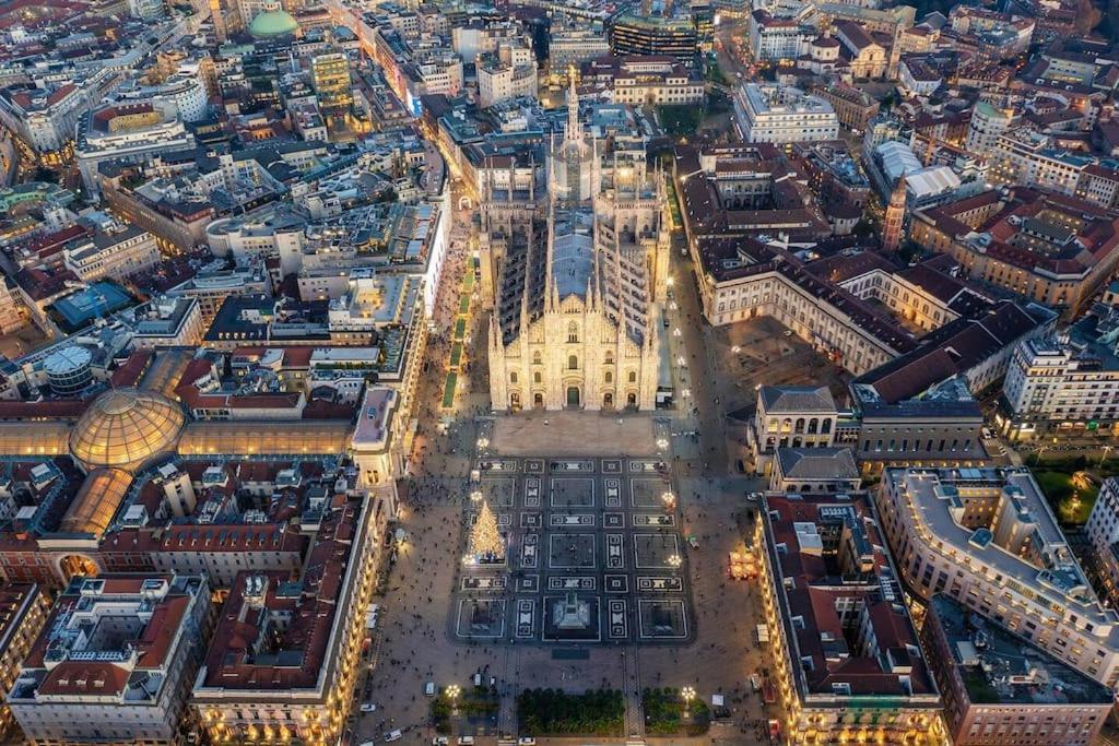 Appartamento Duomo 10 Min Luxury • Terrazzo • Wi-Fi • Netflix Milano Esterno foto