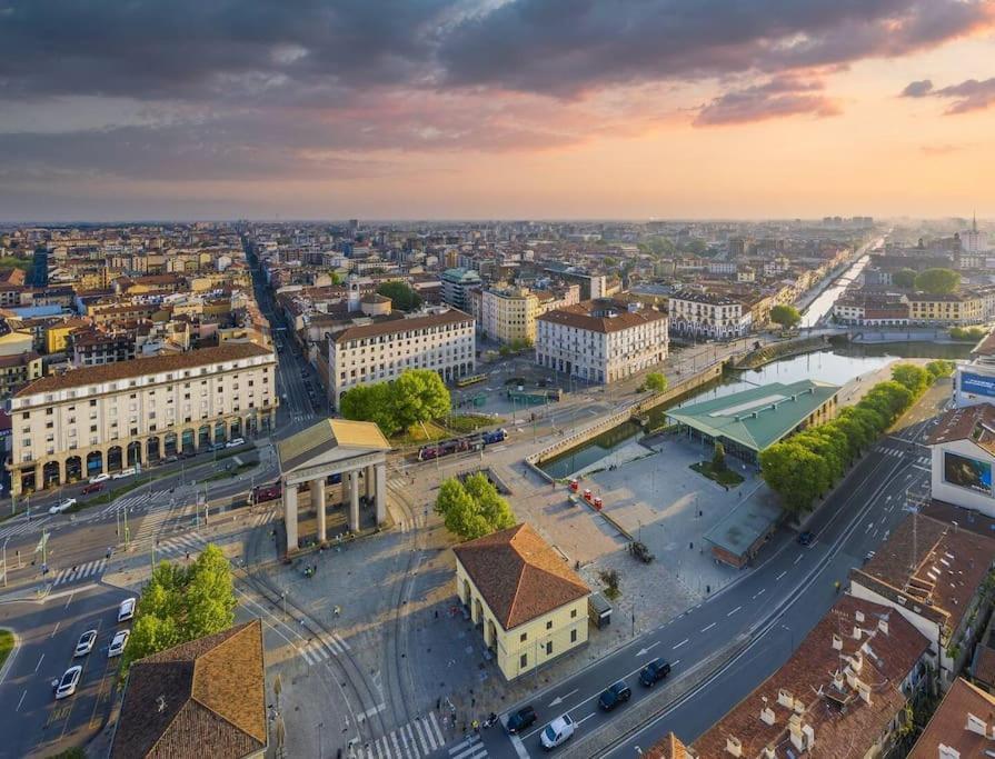 Appartamento Duomo 10 Min Luxury • Terrazzo • Wi-Fi • Netflix Milano Esterno foto